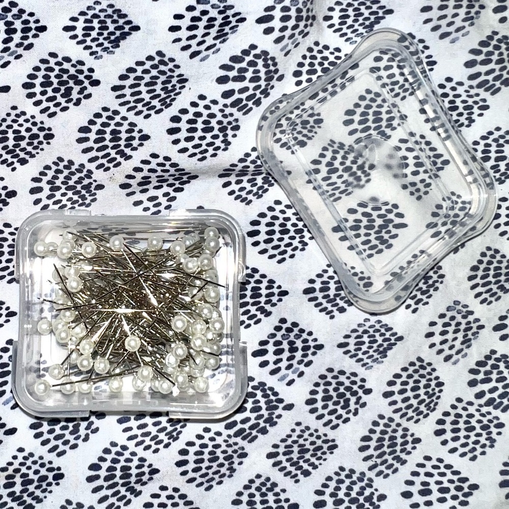 🤩 5 FOR $15 NWOT Sewing Pins Pearl Ball
